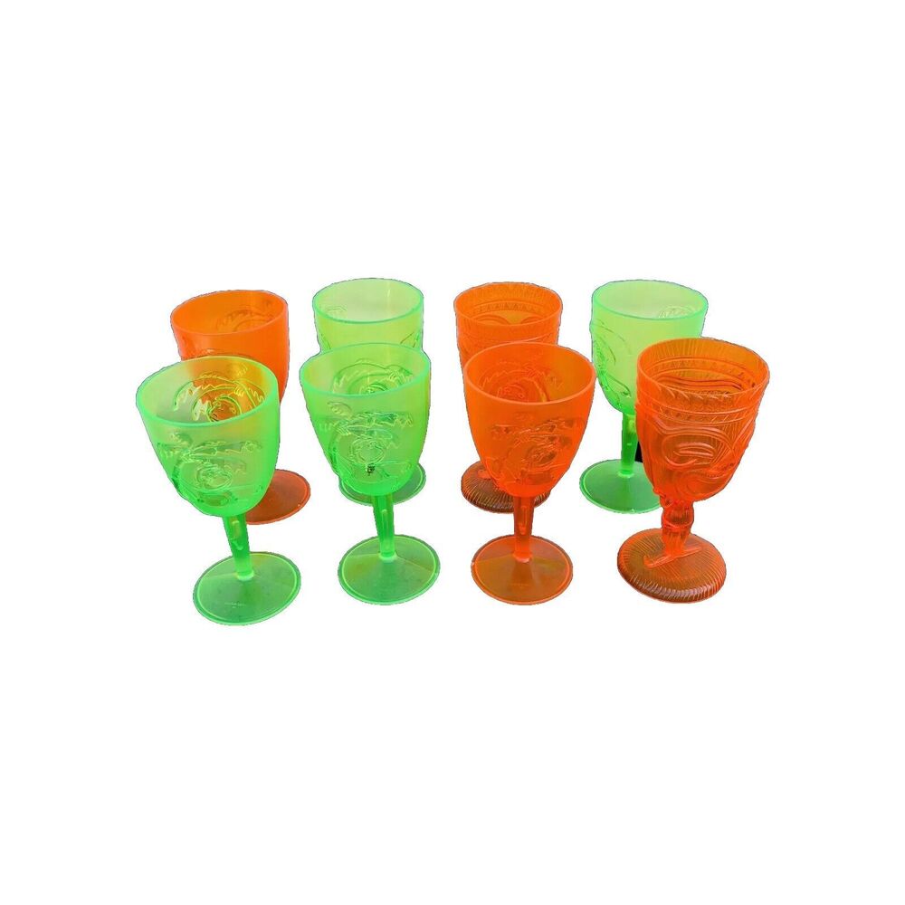 Tiki Plastic Wine Glasses Cups Set Of 8 Colorful Party